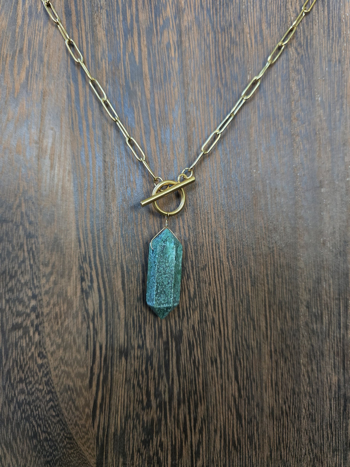 Jade single pendulum necklace